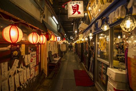 有楽町 高架下 居酒屋 〜 東京の夜を彩る秘密の場所